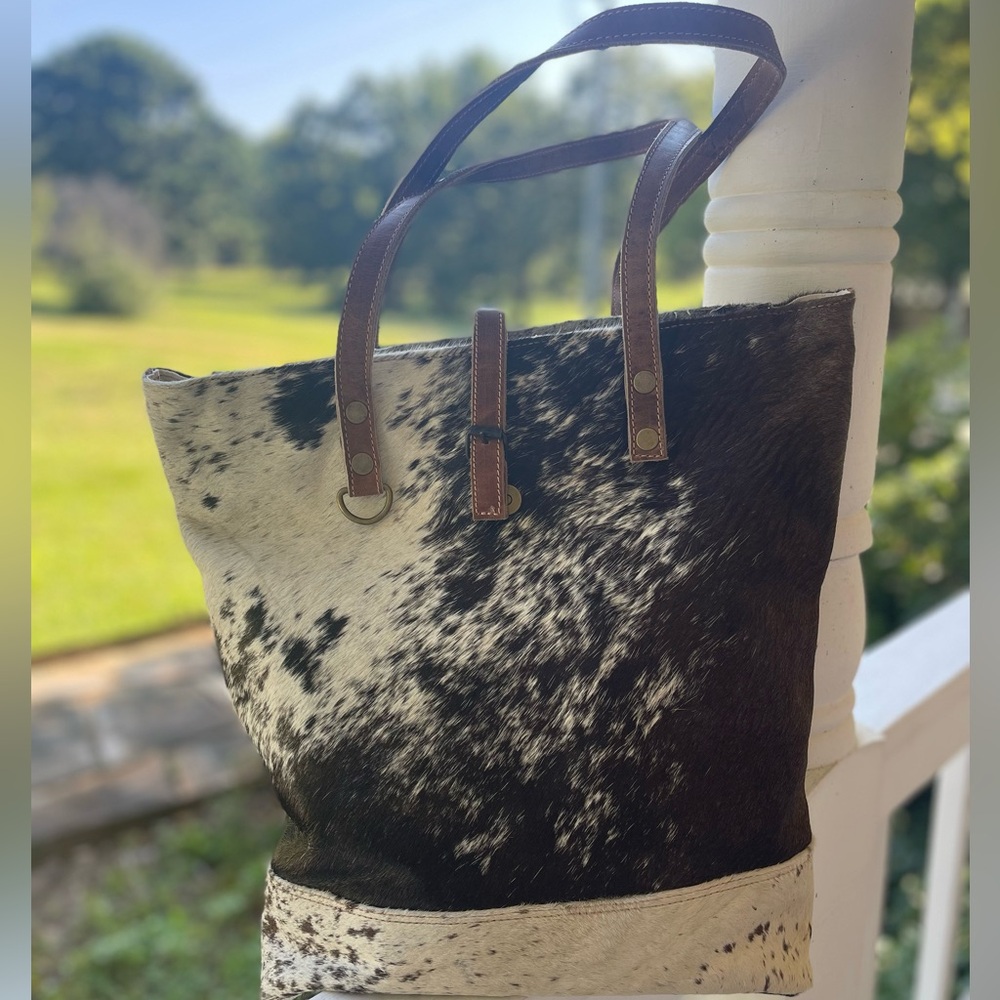 Beautiful Large Cowhide Leather Tote NWOT